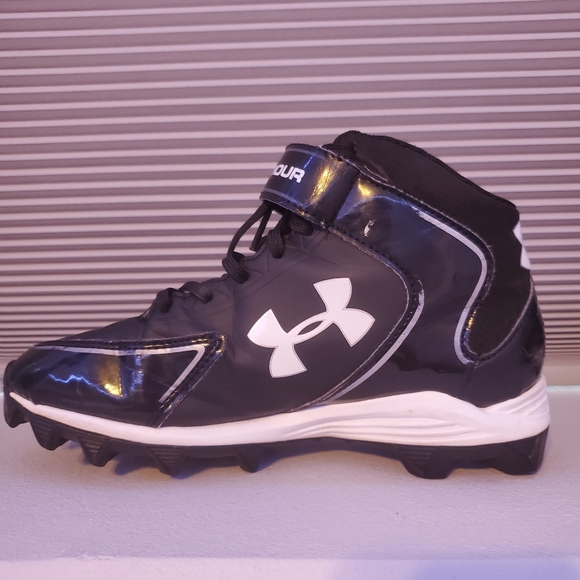 Under Armour youth football cleats - Picture 3 of 7